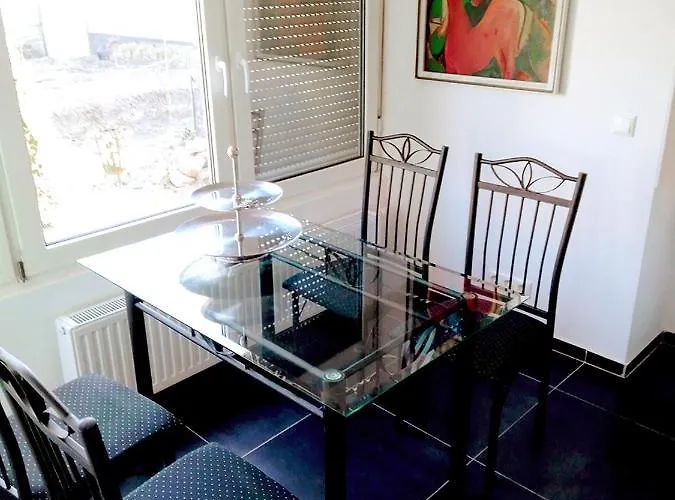 Ruhige Zentrale Lage In